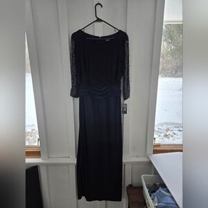 NWT SLNY Black Embellished 3/4 Sleeve Ruched Gown - Size 14